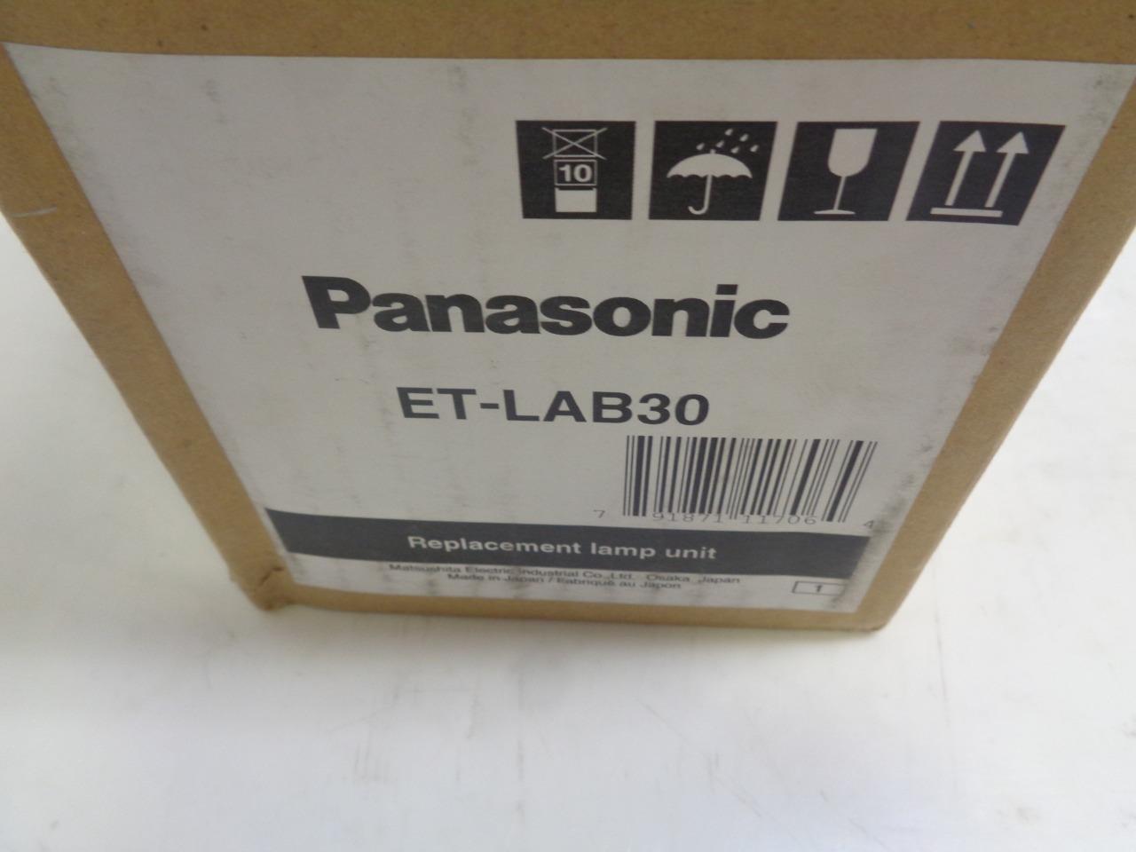 PANASONIC ET-LAB30 PROJECTOR LAMP W/ HOUSING NEW R17
