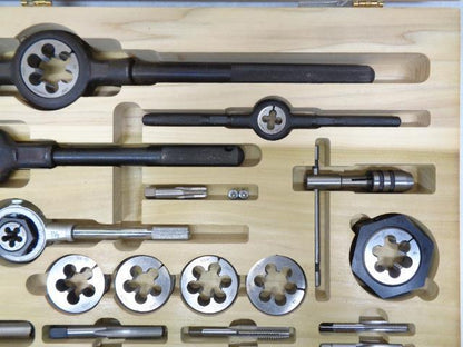 CHAMPION CUTTING TOOLS CORP TAP AND DIE 51 PIECE SET w/ WOODEN STORAGE BOX R30
