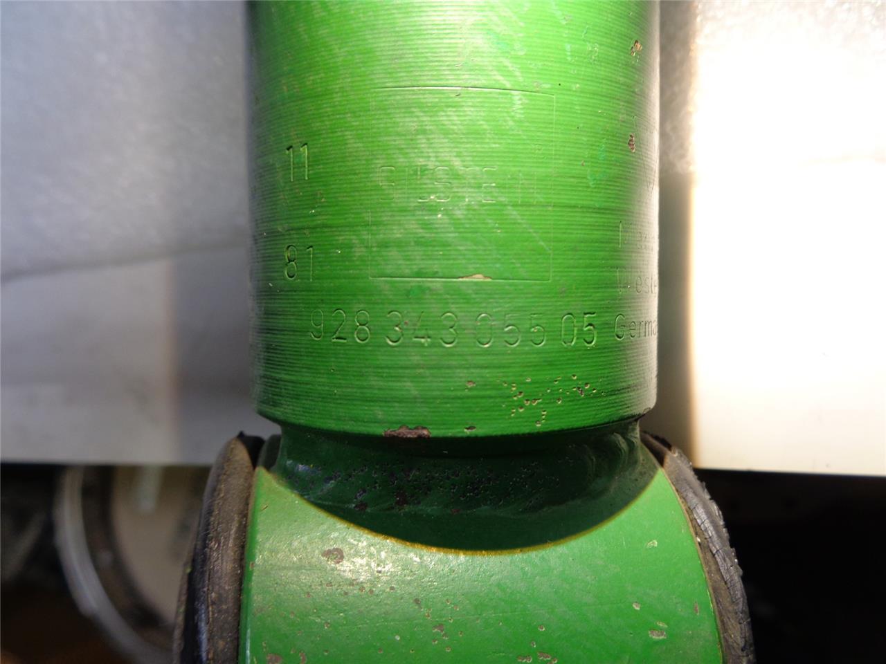 NEW PAIR OF BILSTEIN OEM SHOCKS FOR '78-'84 PORSCHE 928 343 055 05 R23T8