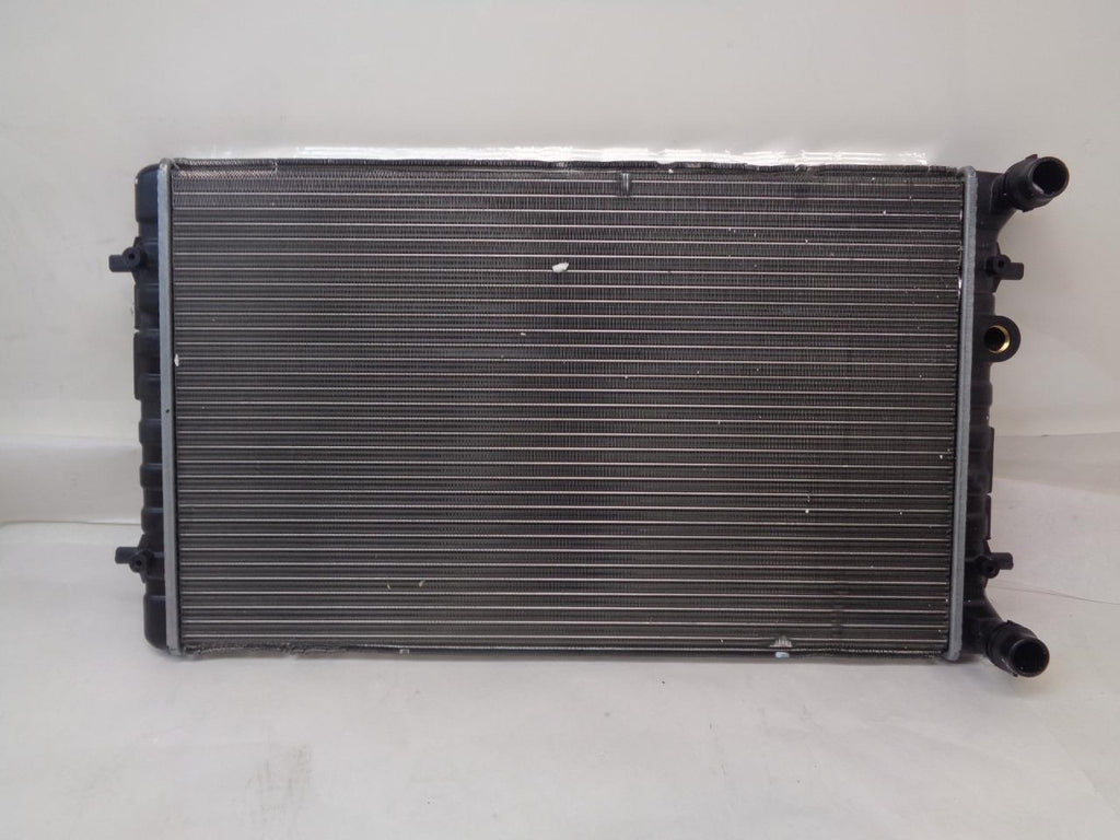 USED VALEO RADIATOR FOR 99-06 VOLKSWAGEN JETTA& VARIOUS VW AUDI MODELS 731606 SR