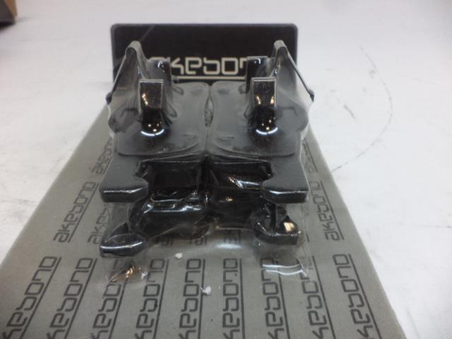 AKEBONO PRO ACT REAR DISC BRAKE PADS 2003-2006 FORD EXPEDITION  ACT935 R5