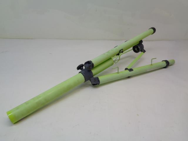 USED TELESCOPING TRIPOD 52" DIAMETER 21.5"L CENTER POST 2" DIA. GREEN R35