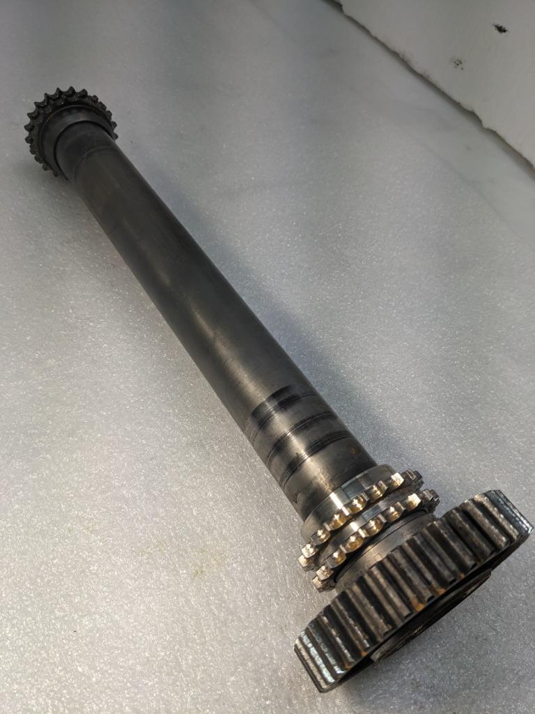 PORSCHE 911 996 INTERMEDIATE CAMSHAFT 99610501565 GENUINE USED 996GL2T1