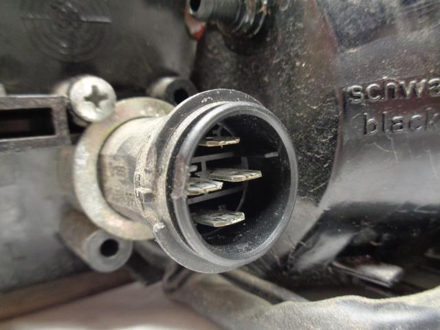 USED GENUINE Porsche 964 Left Tail Light Assembly 964 631 907 03 R25T4