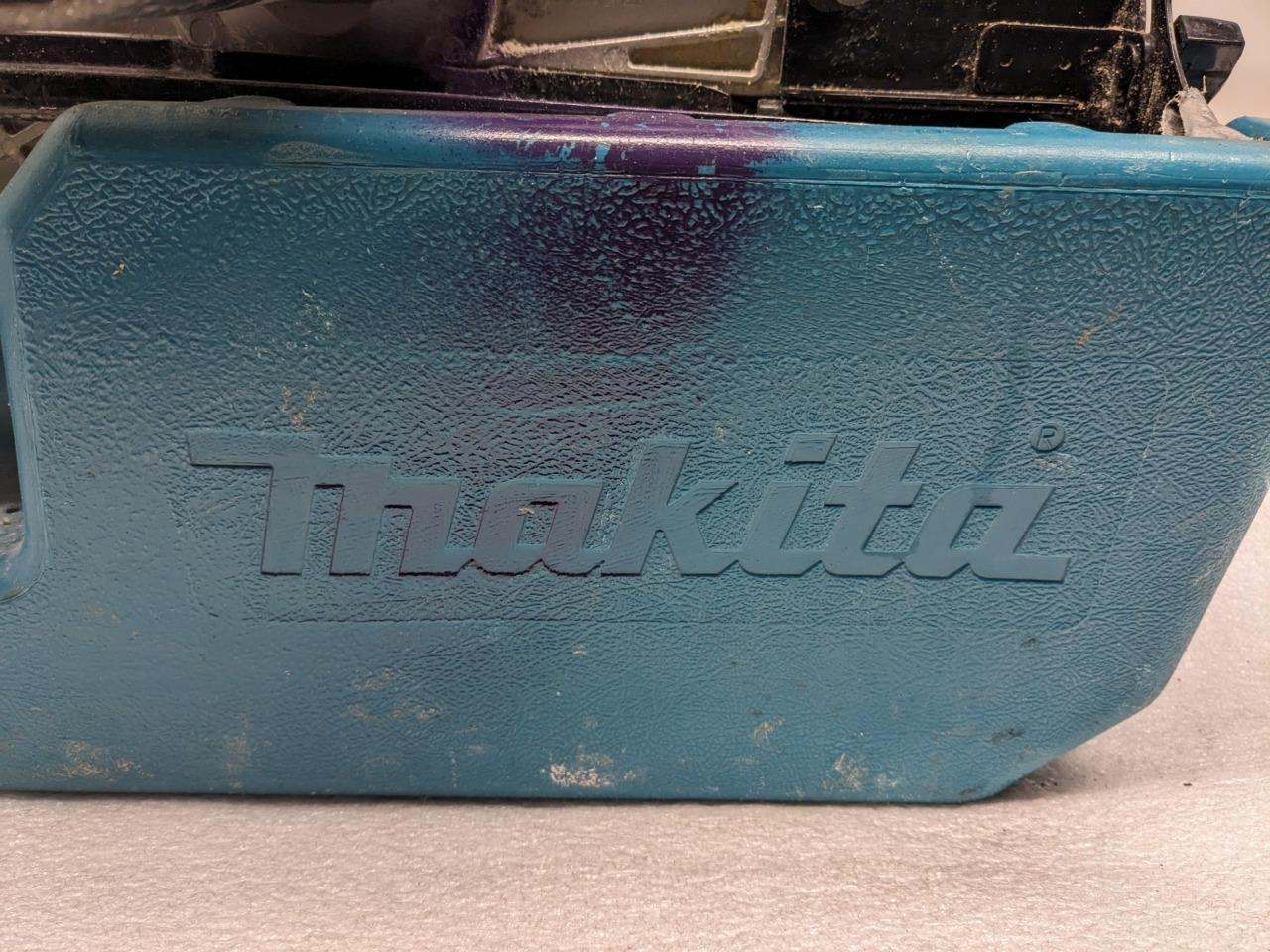 Makita 5402NA Corded 16-5/16" Beam Circular Woodcutting Saw 2011 used B1B2