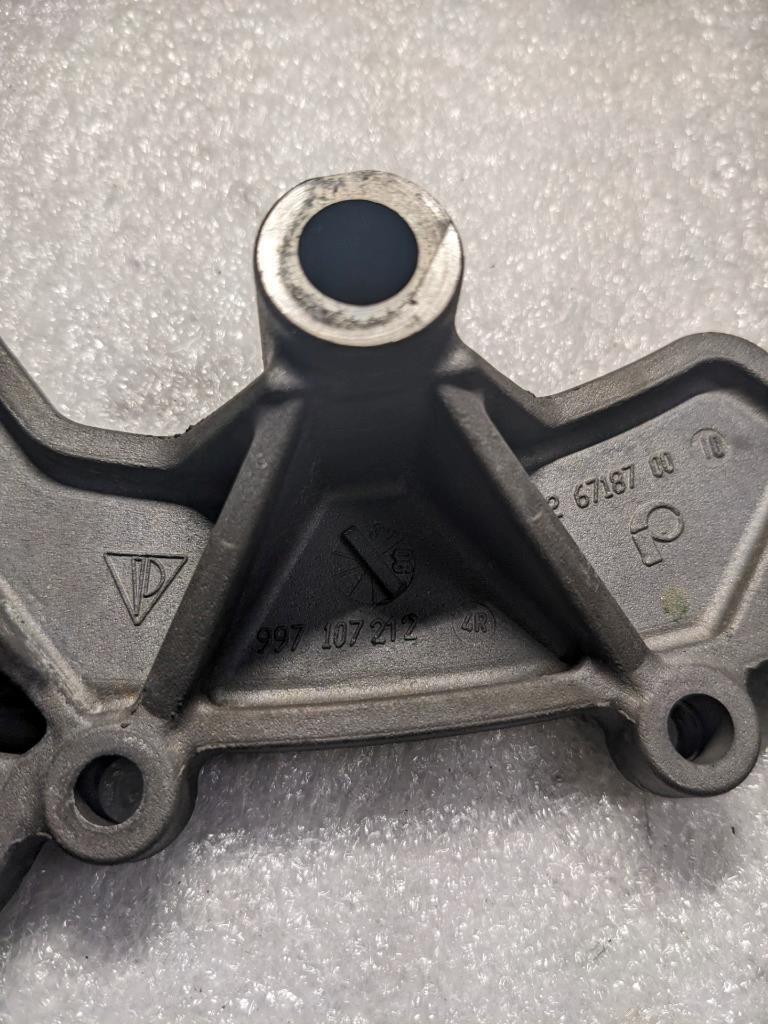 PORSCHE 911/986 BOXSTER OIL PUMP PIECE 99710721244R USED 996BGL