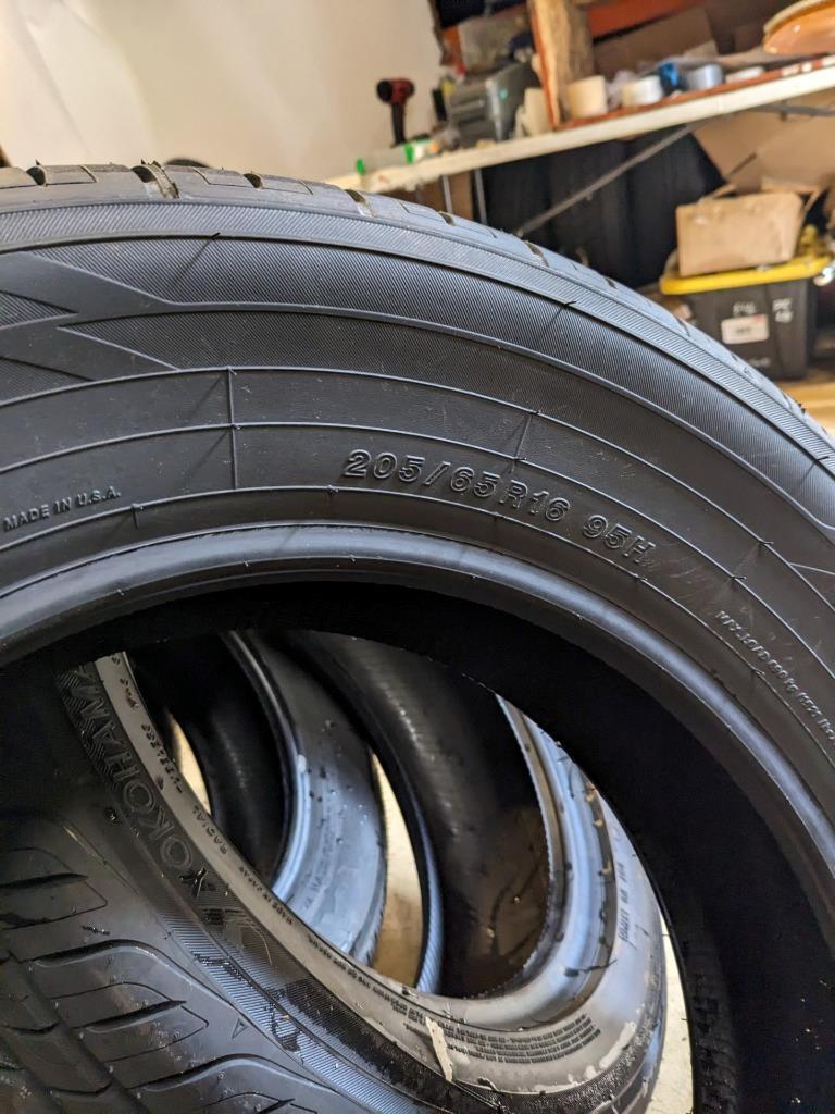 YOKOHAMA  AVID ASCEND P 205 65 16 95H SL TIRE 110132375 CQ2