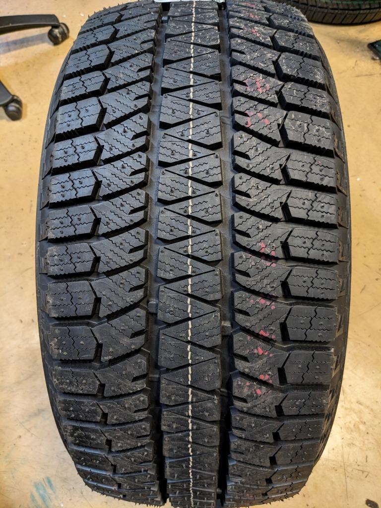 BRIDGESTONE BLIZZAK WS90 P 945 50 17 98H SL TIRE 001154 CQ1