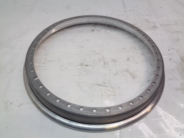 TRIANGLEHARDALLOYS REV LIP ROLLED FLANGE OUTER 18X1.5 40 BOLT RIM HALF NEW R14