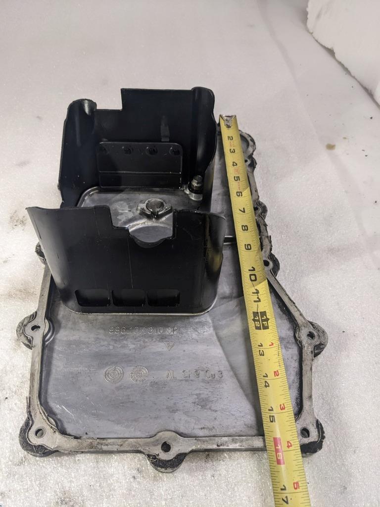 PORSCHE 911/996 ENGINE OIL SUMP PLATE/PAN 9961073108R USED 996BGLT3