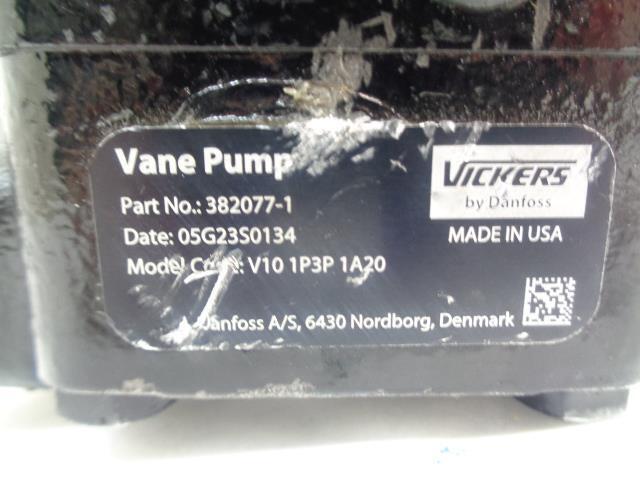VICKERS DANFOSS HYDRAULIC VANE PUMP P/N 382077-1 V10 1P3P 1A20 R32