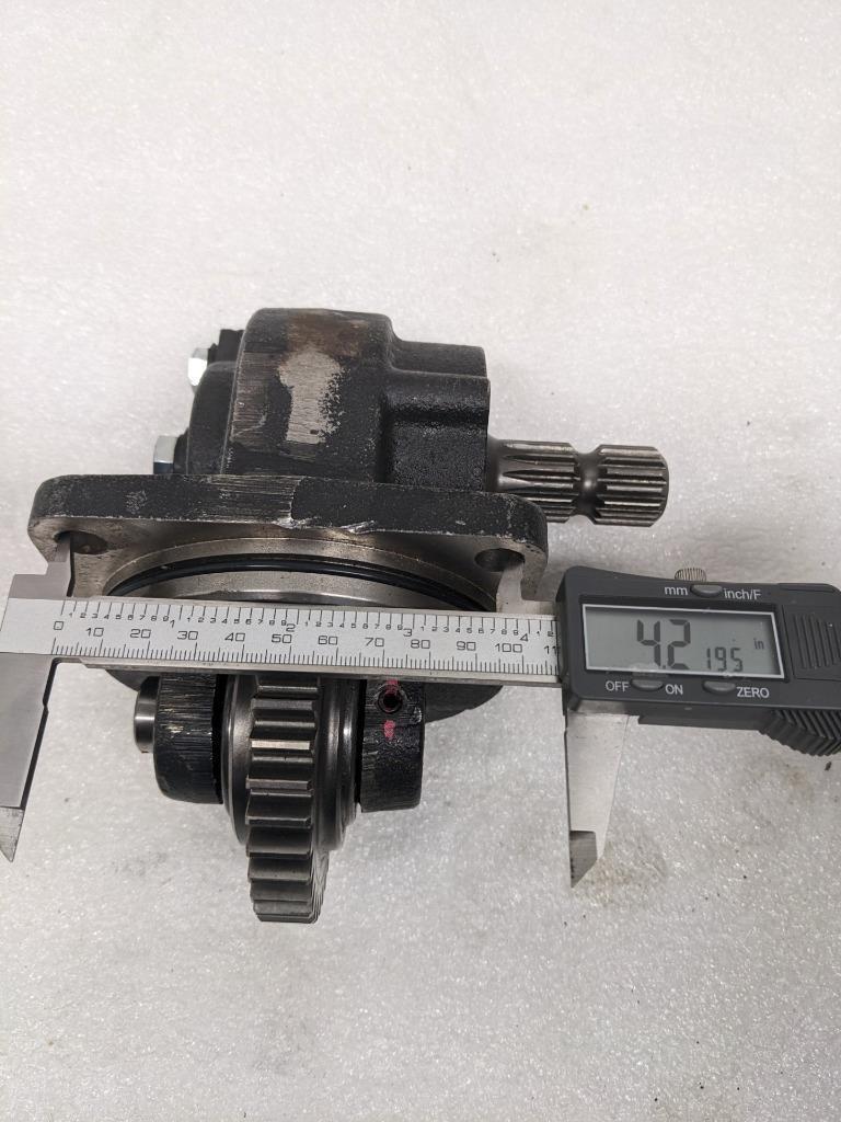 UNBRANDED SMALL PTO UNIT FOR TRACTOR 37 GEAR 2" SHAFT 15 SPLINE 4X3.8" NEW R11TA