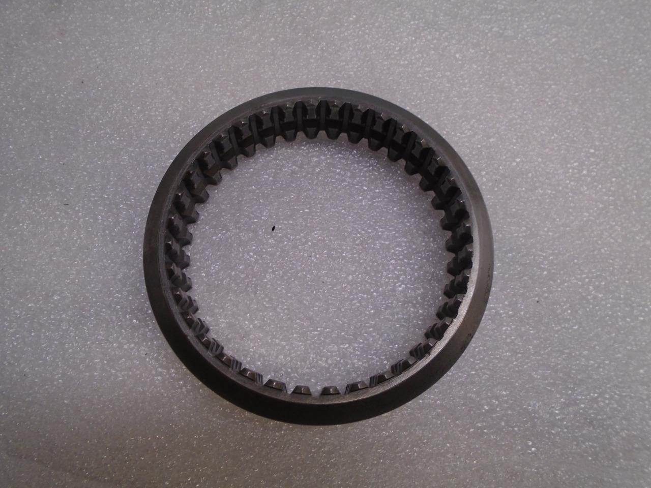 Porsche 928 Shift Sleeve 928 304 231 00 NEW Genuine R20T8