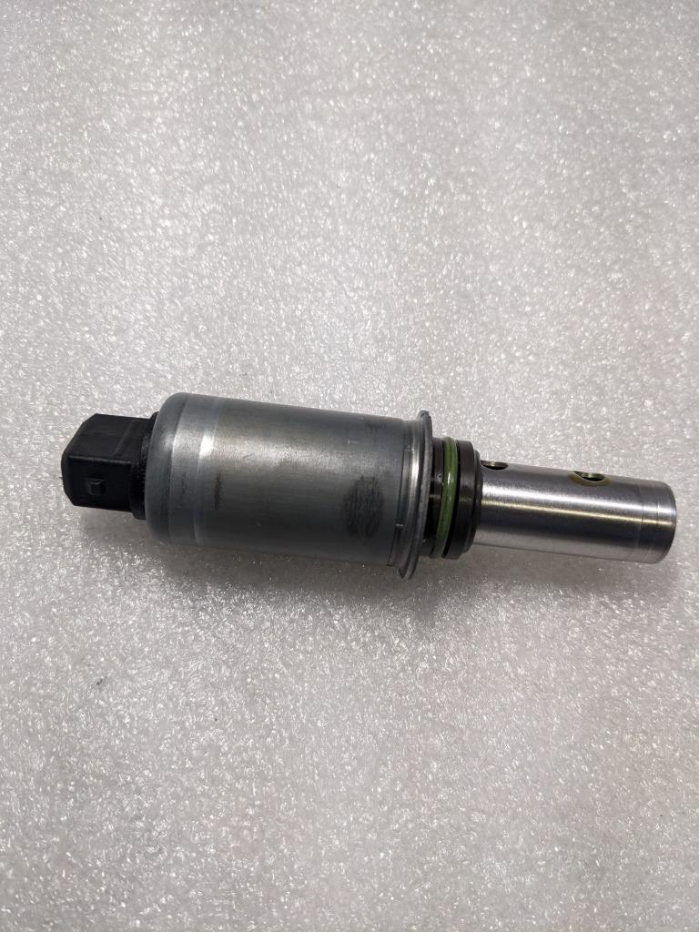 PORSCHE BOXSTER CAYMAN/911 CAMSHAFT ADJUSTER SOLENOID 99610530305 USED 996B.GLT3