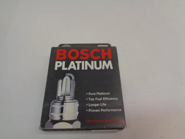 BRAND NEW BOSCH PLATINUM 1993 CADILAC SPARK PLUG 8-PACK 6241 R13T3
