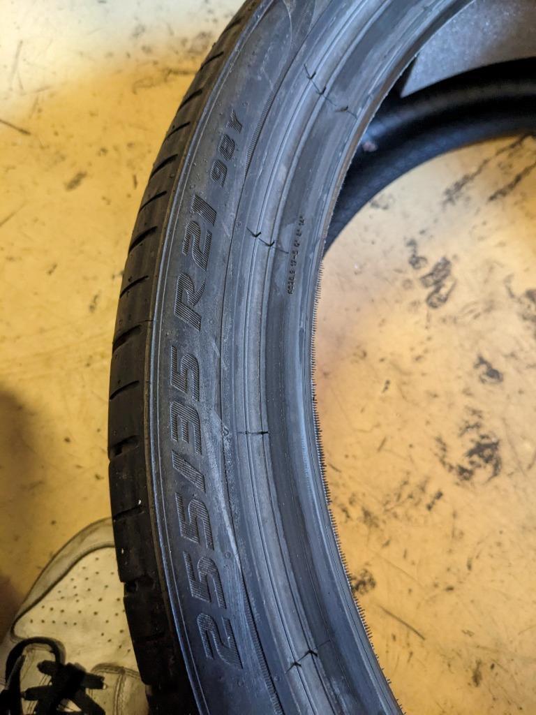 2 PIRELLI P ZERO PZ4 *MOE MERCEDES PNCS SPORT P 255 35 21 95Y XL TIRE 3781300