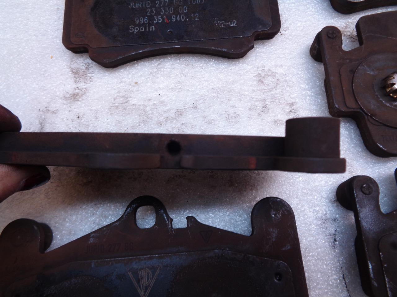 USED GENUINE PORSCHE BRAKE PADS FULL SET FOR PORSCHE 911 996 351 940 12 R24T2