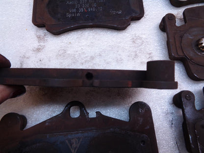 USED GENUINE PORSCHE BRAKE PADS FULL SET FOR PORSCHE 911 996 351 940 12 R24T2