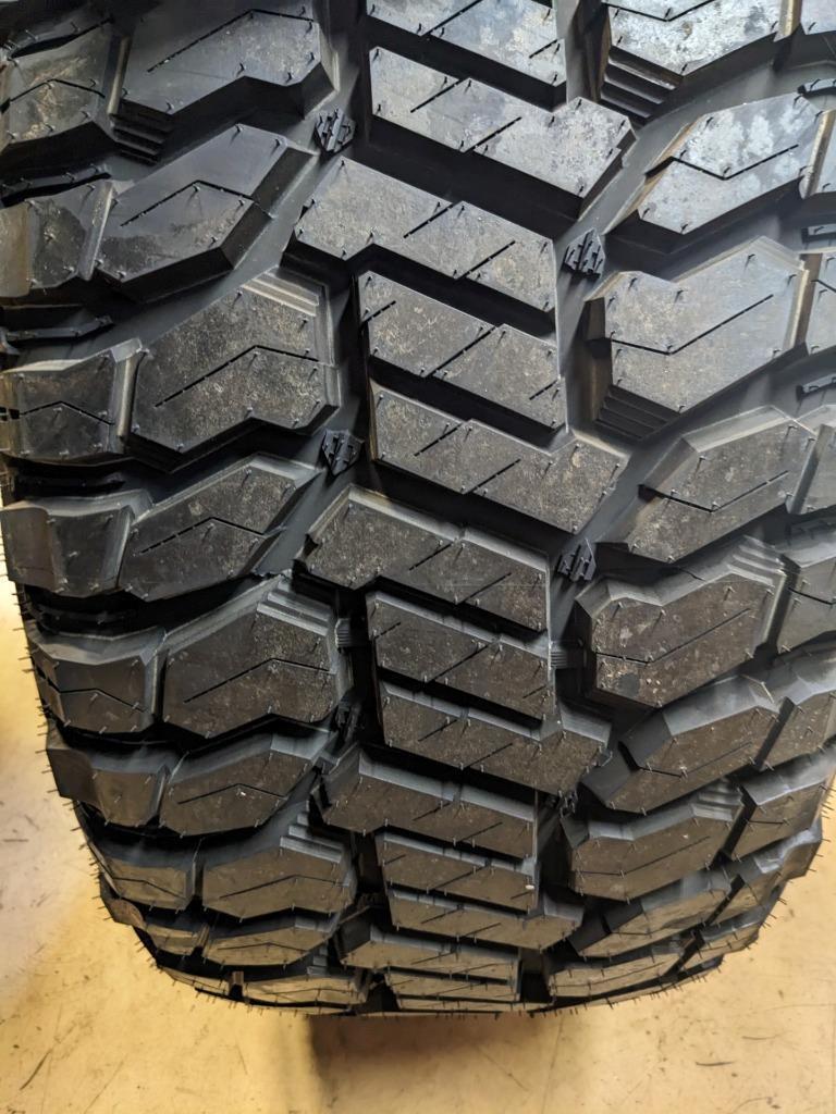 RADAR RENEGADE RT LT 35 13.5 20 126Q LRF 12PLY TIRE RASYTH0108 CQ3