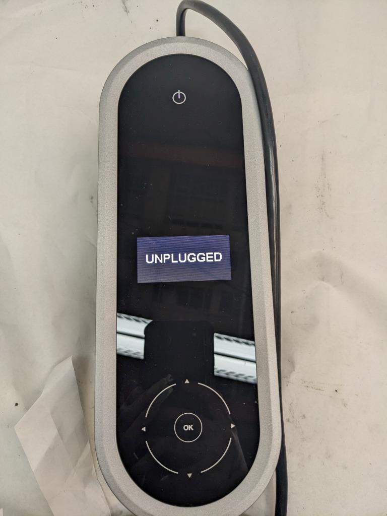 PORSCHE UNIVERSAL CHARGER W/CASE FOR ELECTRIC VEHICLES 7PP971675B 120-230V R21