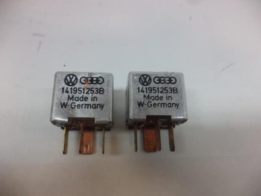 Volkswagen Group Multi Purpose Relay 12v 40a USED GENUINE PAIR 141951253B R23TE