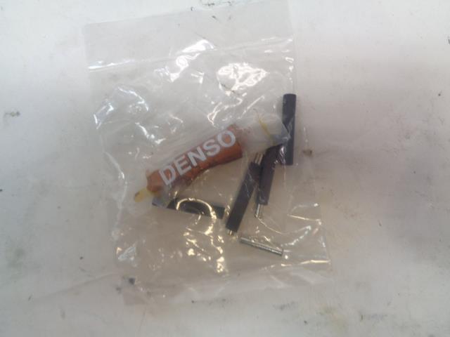 DENSO UNIVERSAL OXYGEN SENSOR 234-4212 , NEW R17