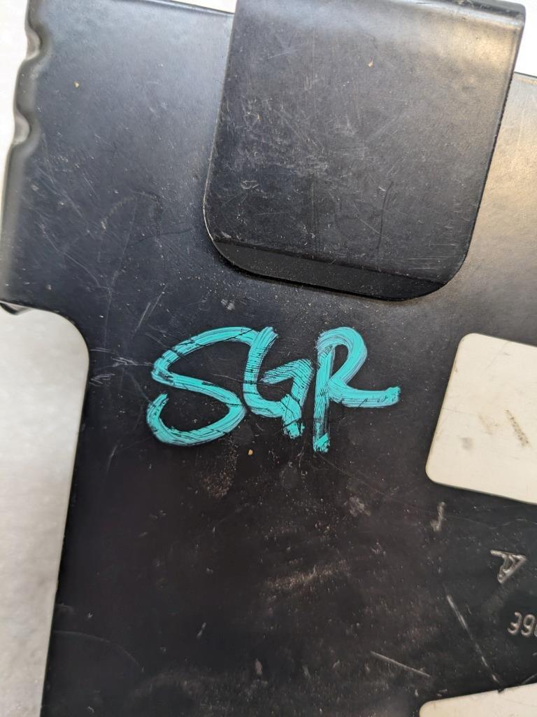 PORSCHE 99664525501 STEREO AMPLIFIER BRACKET FOR PORSCHE BOXSTER NEW R24T4