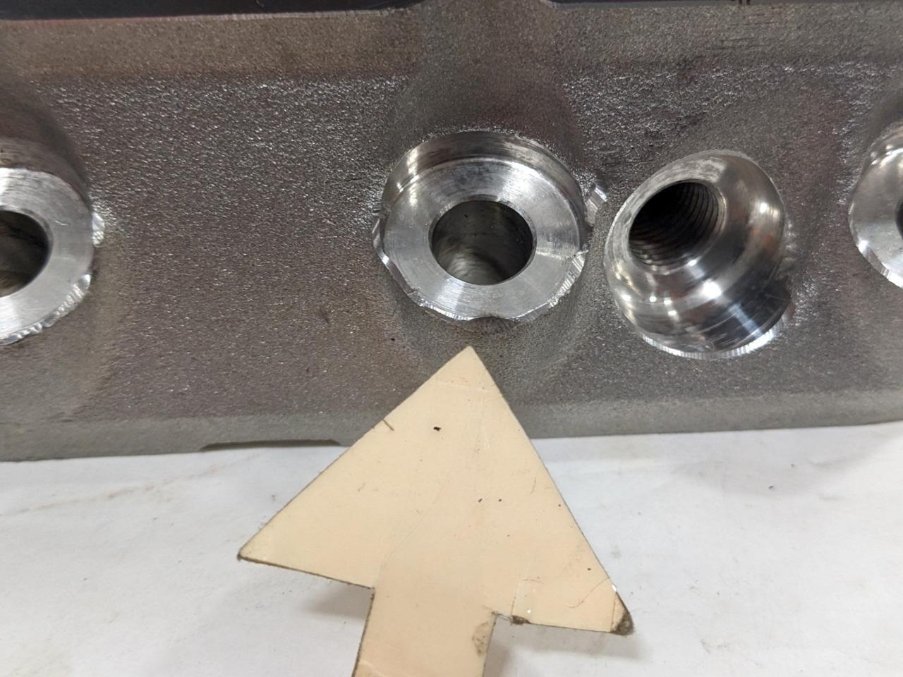 Edelbrock 77589 SBC VICTOR JR CY NEW I2