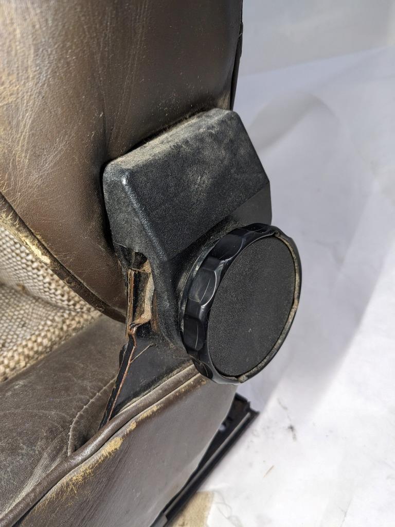 PORSCHE 1981 998 BROWN RECLINING MANUAL SEAT FOR PORSCHE (LEFT) USED B2