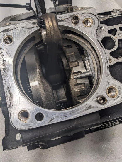 HARLEY DAVIDSON MILWAUKEE 8 TOURING CRANKCASE FOR 17-23 ELECTRA GLIDE USED I2