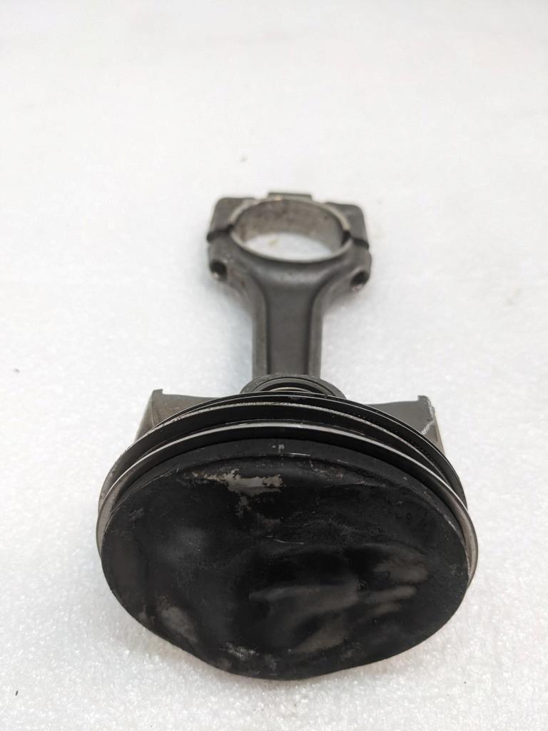 PORSCHE CAYENNE PISTON CONNECTING ROD #2 (CRACKED) 9461191R USED R24