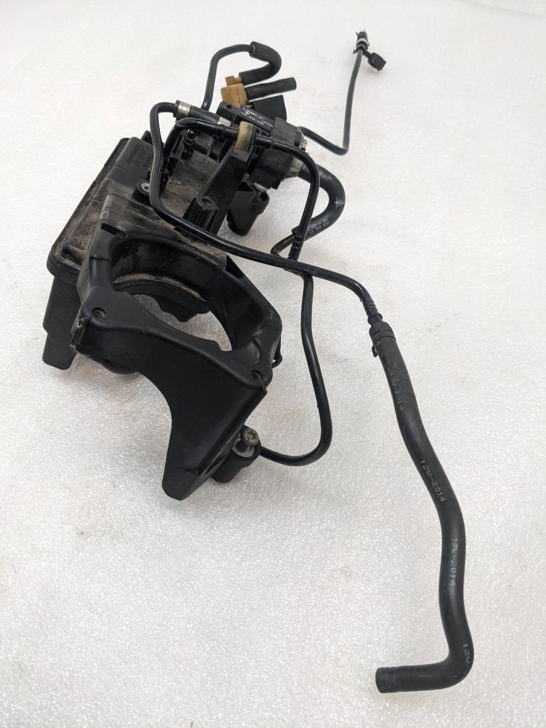 2015-18 PORSCHE PANAMERA VACUUM TANK RESERVOIR 94611013077 USED R22