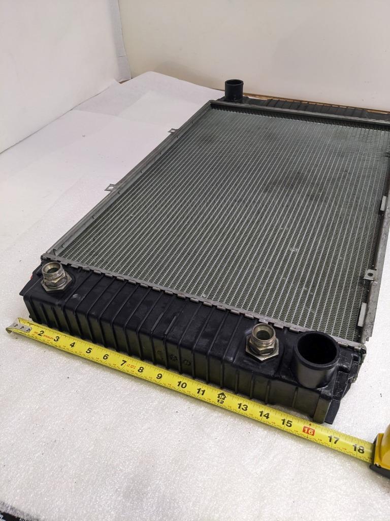 LEAKY PORSCHE 92810604401 RADIATOR FOR 87-91 PORSCHE 928 MANUAL TRANS USED R25
