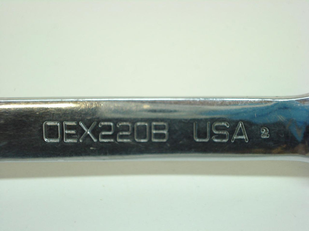 SNAP ON OEX220B 11/16" 12-POINT SHORT COMBINATION WRENCH R22T4