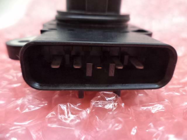 NEW GENUINE TOYOTA AIR FLOW METER SENSOR FOR TACOMA 99-04 DLX 22204-07010 R7TA