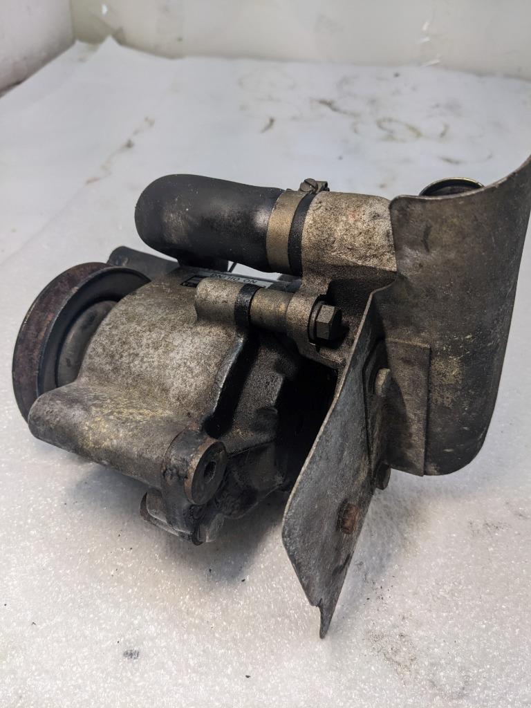 PORSCHE 928 SECONDARY AUXILIARY PUMP 92811310906/92811301700 USED R20