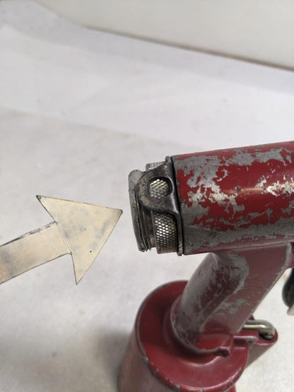 TAYLOR PNEUMATIC HEAVY-DUTY RIVETER RED USED R28