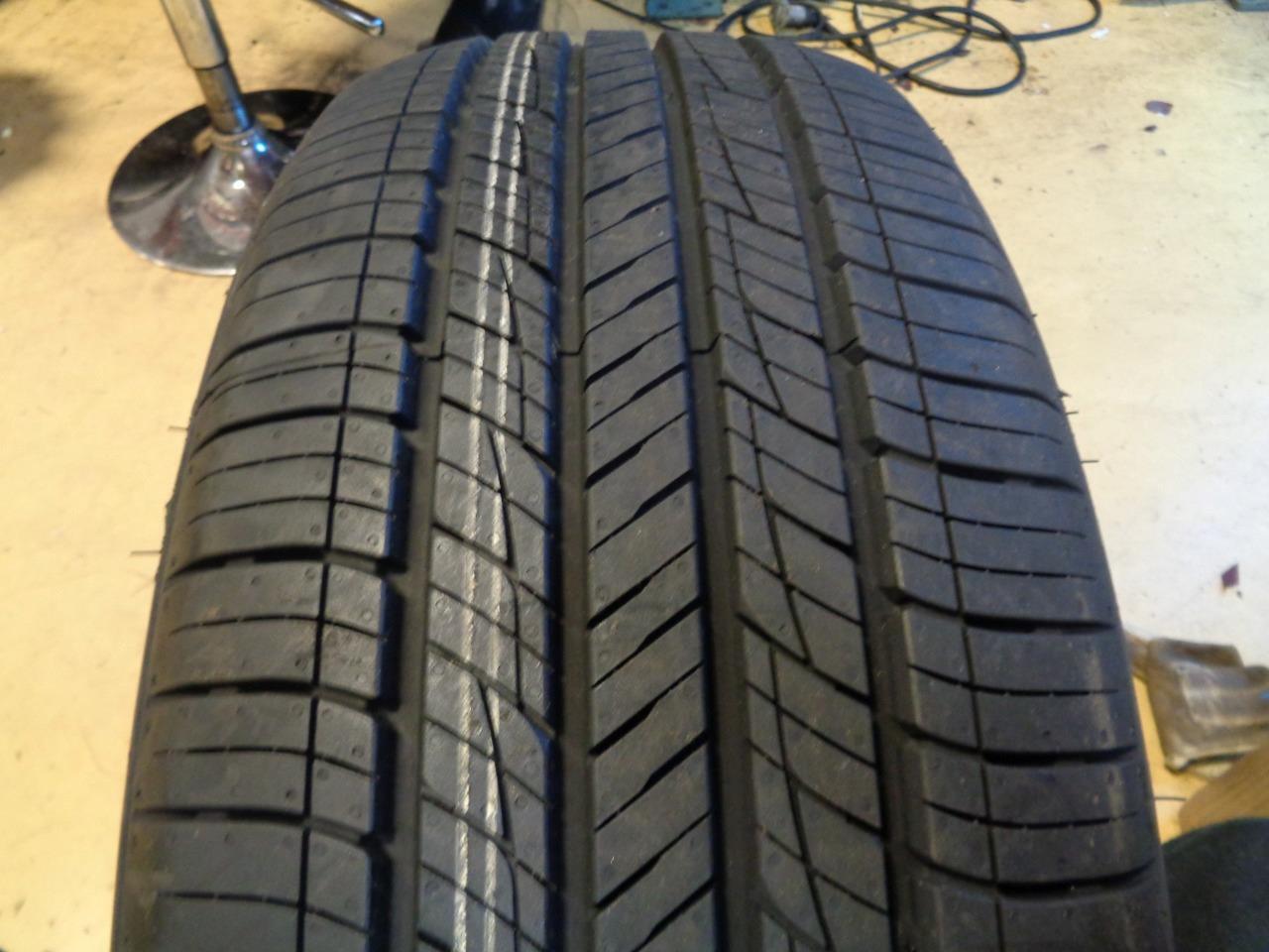 KUMHO CRUGEN HP71 P 235 55 19 101H SL ALL SEASON TIRE 2270672 BQ4