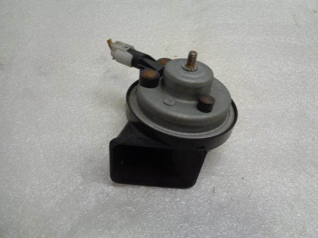Porsche 911 (996) Boxster (986) Low Pitch Horn OEM FER 012212903 USED R25T5