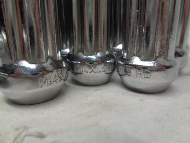 1 NEW 24 PACK CHROME SPLINE LUG NUTS FOR CHEVY SILVERADO R15T3