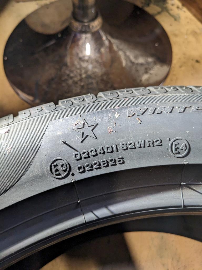 NOS PIRELLI WINTER W240 SOTTOZERO S.II *BMW  P 275 40 19 105V XL TIRE 2155500