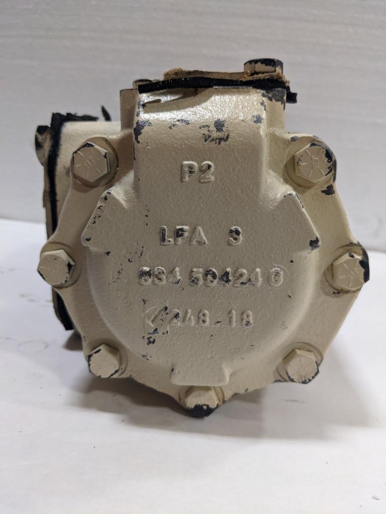 NEW EPIROC 2657 2925 18 HYDRAULIC MOTOR BSRG6