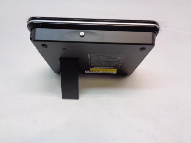 NEW AUDIOVOX 7 IN. WIDESCREEN PORTABLE DVD PLAYER BLACK DFL710 R17