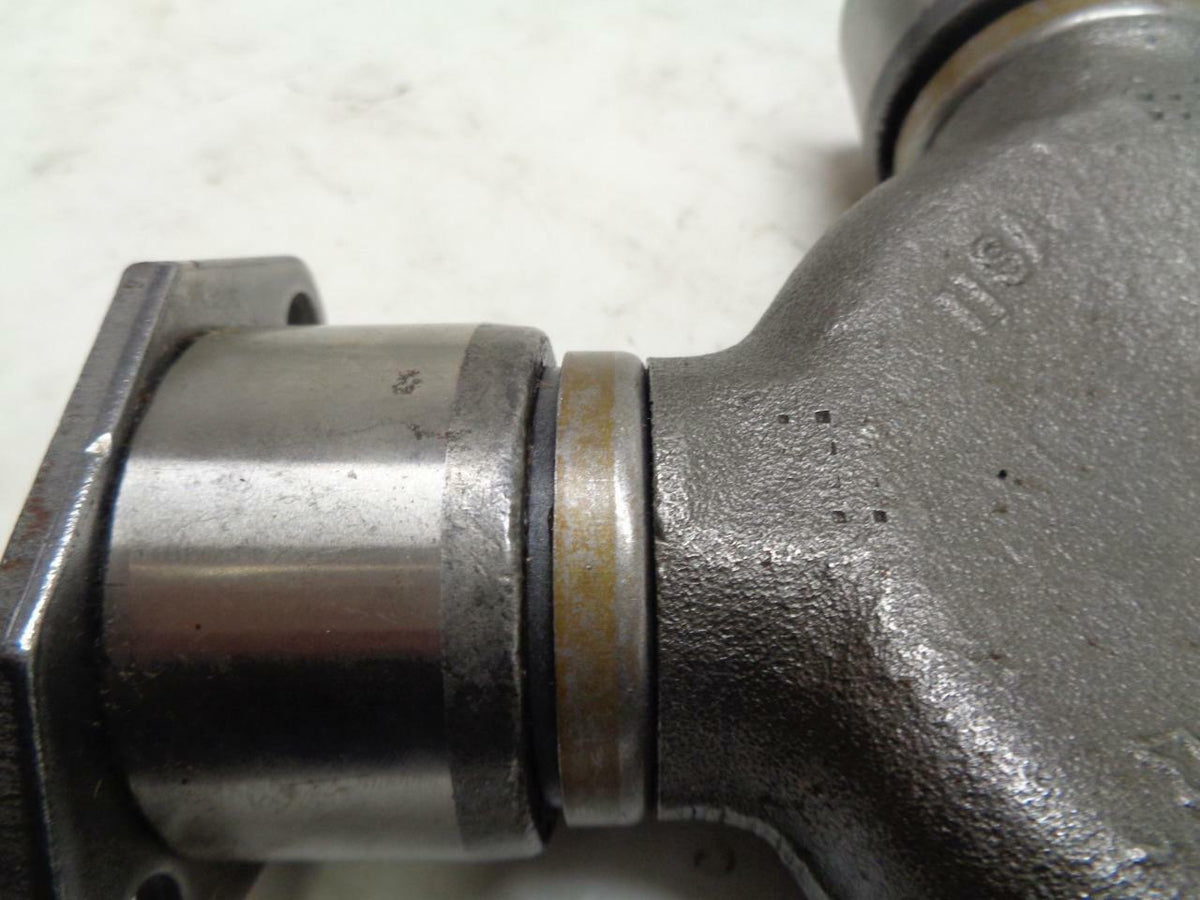 NEW NEAPCO U-JOINT SD209 281 R9TB