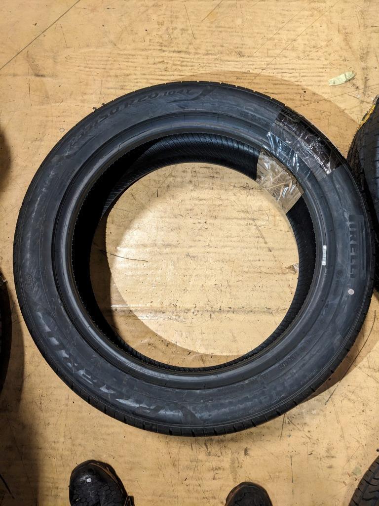 PIRELLI P ZERO PZ4 SPORT JAGUAR LAND ROVER P 235 50 20 104Y XL TIRE 2863400