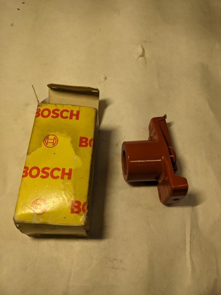BOSCH DISTRIBUTOR CAP (2) FOR PORSCHE CARERREA/TARGA/TURBO 04216 NEW r20t5