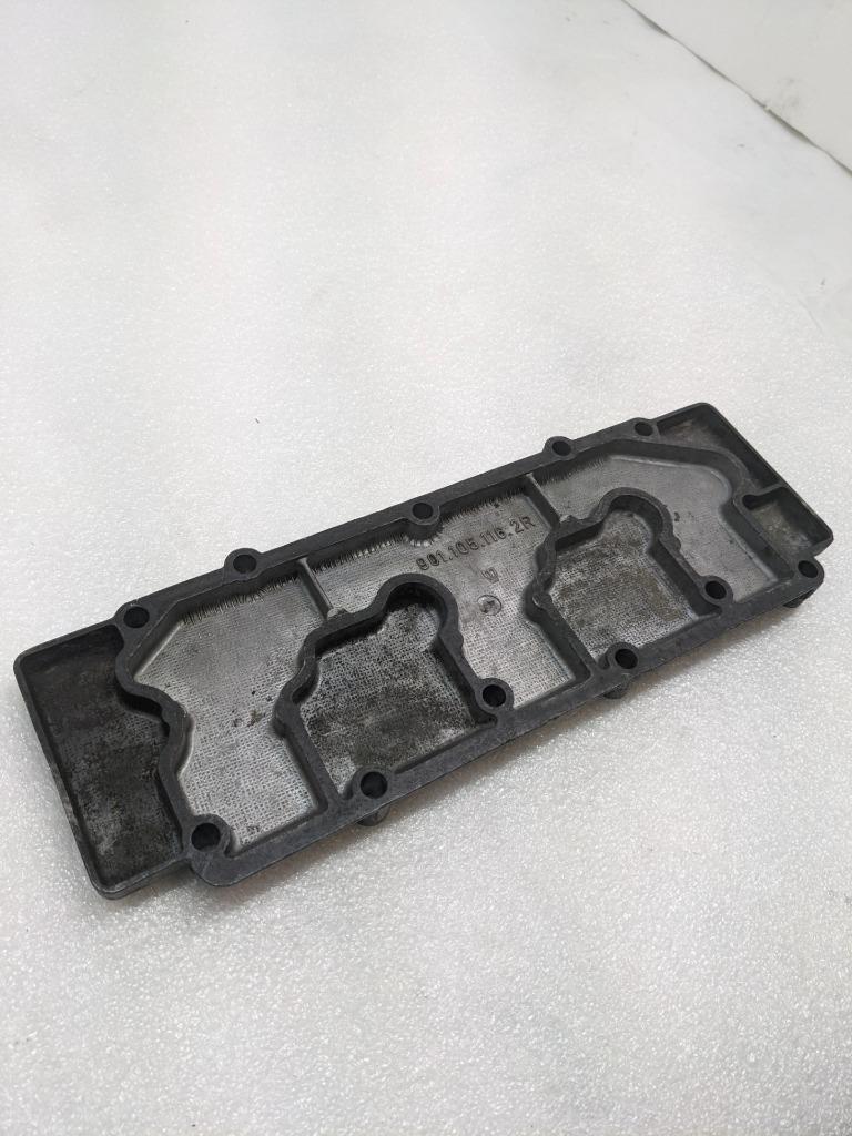 PORSCHE 911/996 70-89 ORIGINAL ALUMINUM LOWER VALVE COVER 9011051162R 996BGL2T2