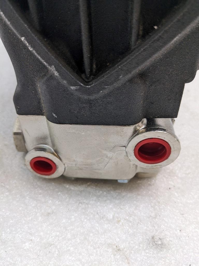 VERMEER/MCLAUGHLIN 8031388 WATER PUMP T2021L AND CLUTCH 5.6 NEW #2 K2