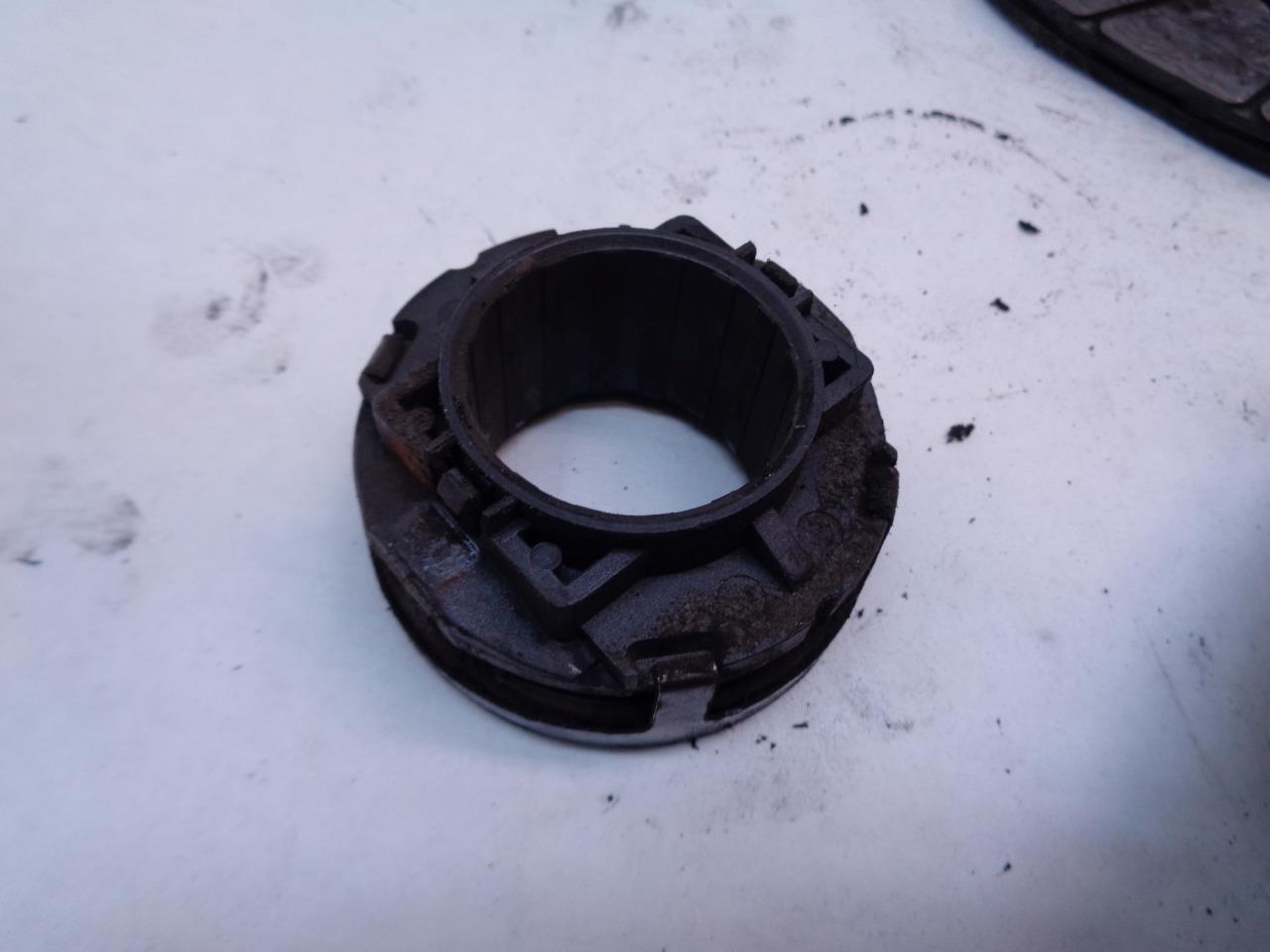 GENUINE PORSCHE 911 996 CLUTCH ASSEMBLY DISC PLATE BEARING 99611602706 R24T5