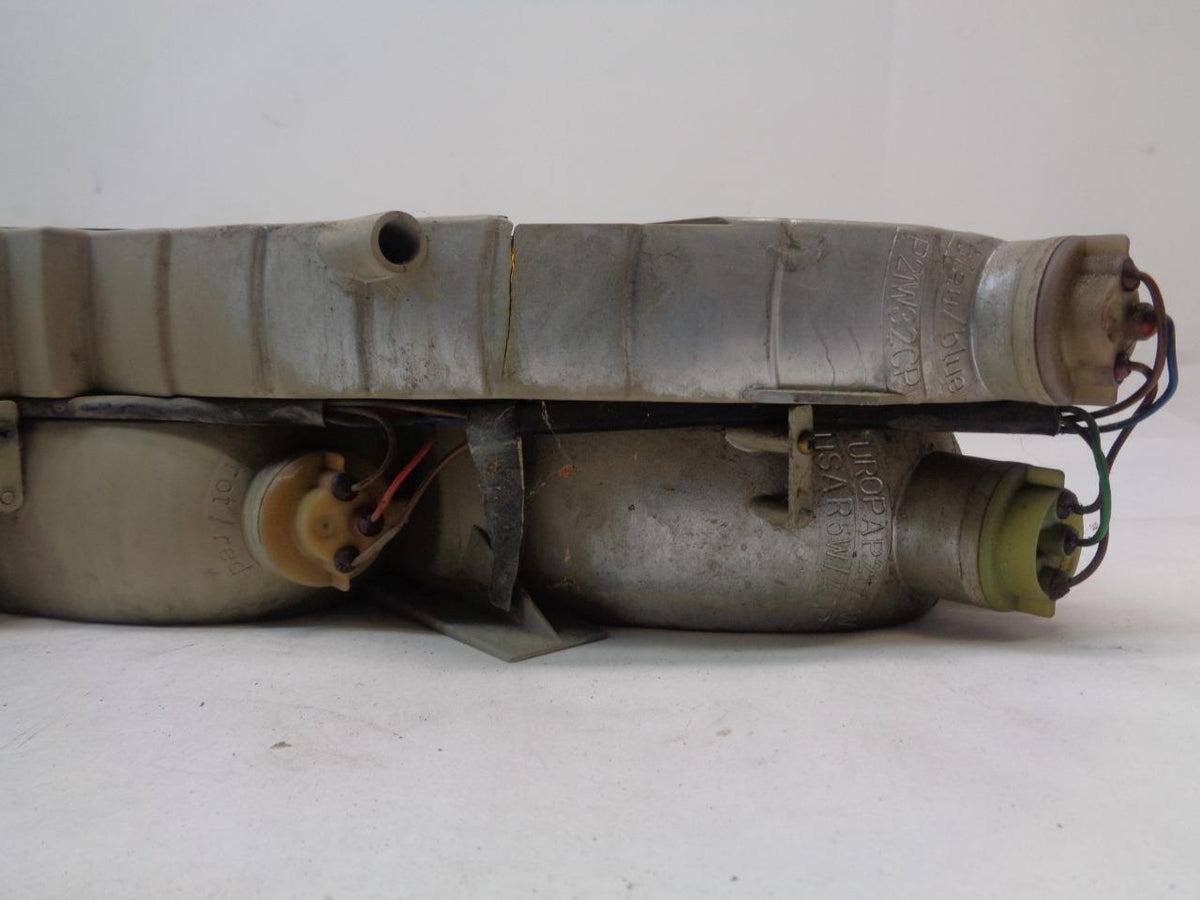 GENUINE PORSCHE 928 LEFT TAIL LIGHT (DAMAGED) 92863104302 R24